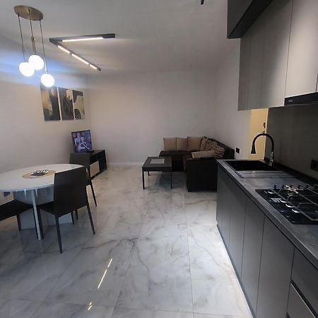 Apartment On Sayat Nova 33 Erévan Extérieur photo